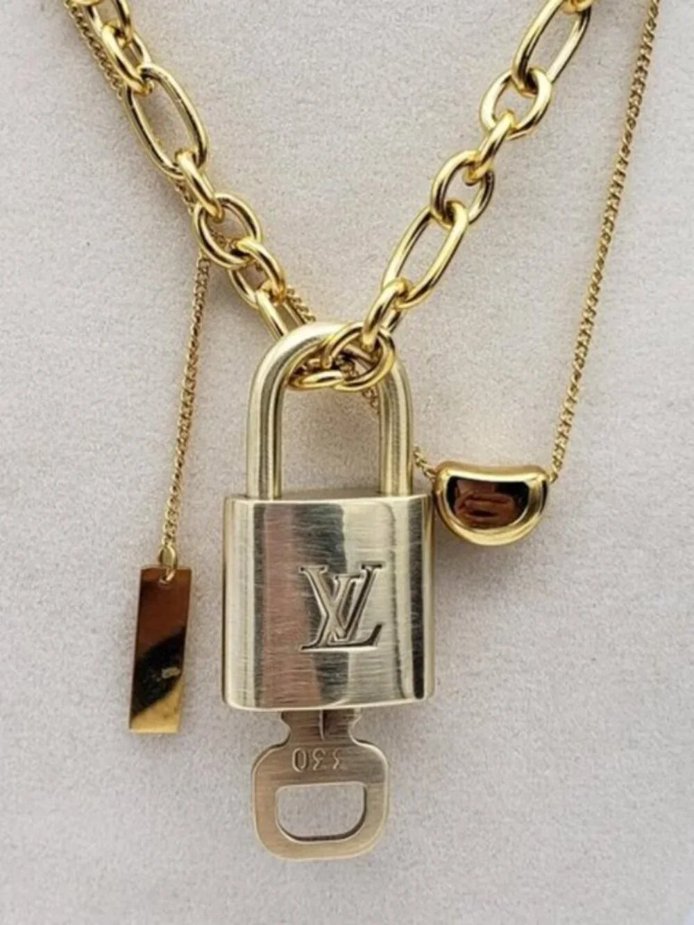 Authentic Louis Vuitton Padlock w/Unbranded Stainless Steel Gold Plated Chain